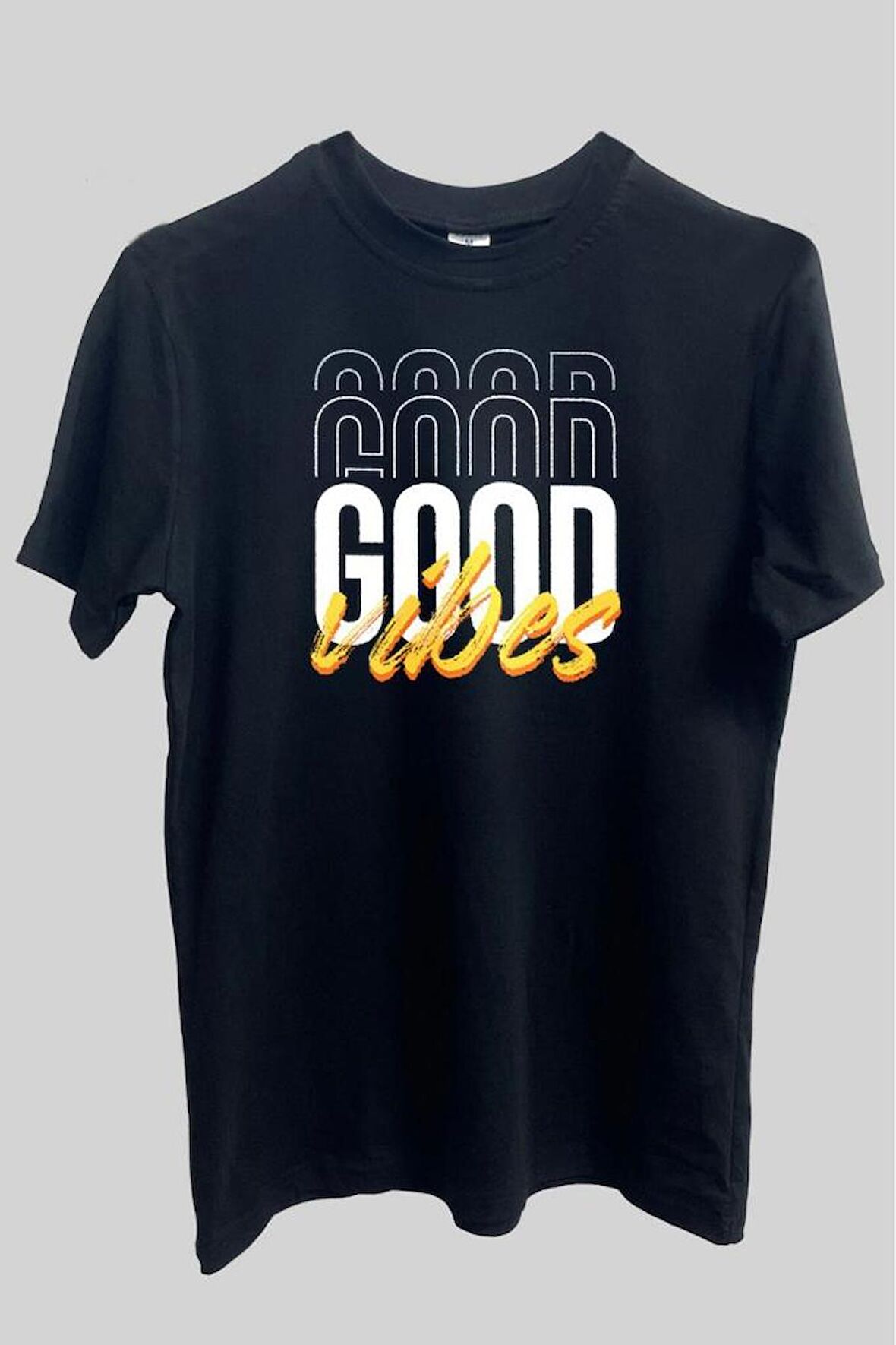 %100 Pamuk Standart Kesim Sıfır Yaka Kısa Kollu Good Vibes Baskılı Siyah Tişört