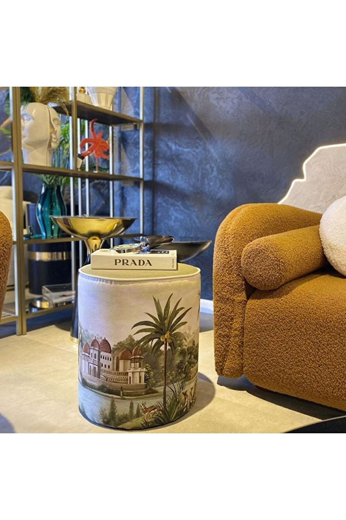 Renkli Manzara Tasarımlı Puf (Kumaşı Süettir. Uluslararası Solmama Sertifikasına Sahiptir.)