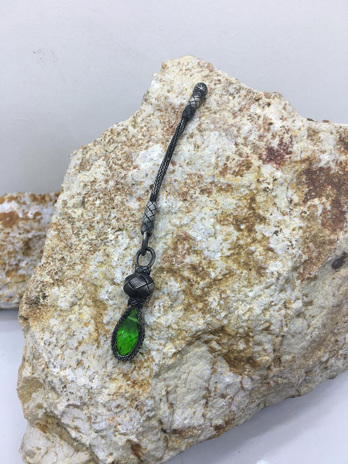 Hafif Model Gümüş Kazaziye Kristal Taşlı Tesbih Püskülü- El Örmesi Orijinal Trabzon İşçiliği Gümüş