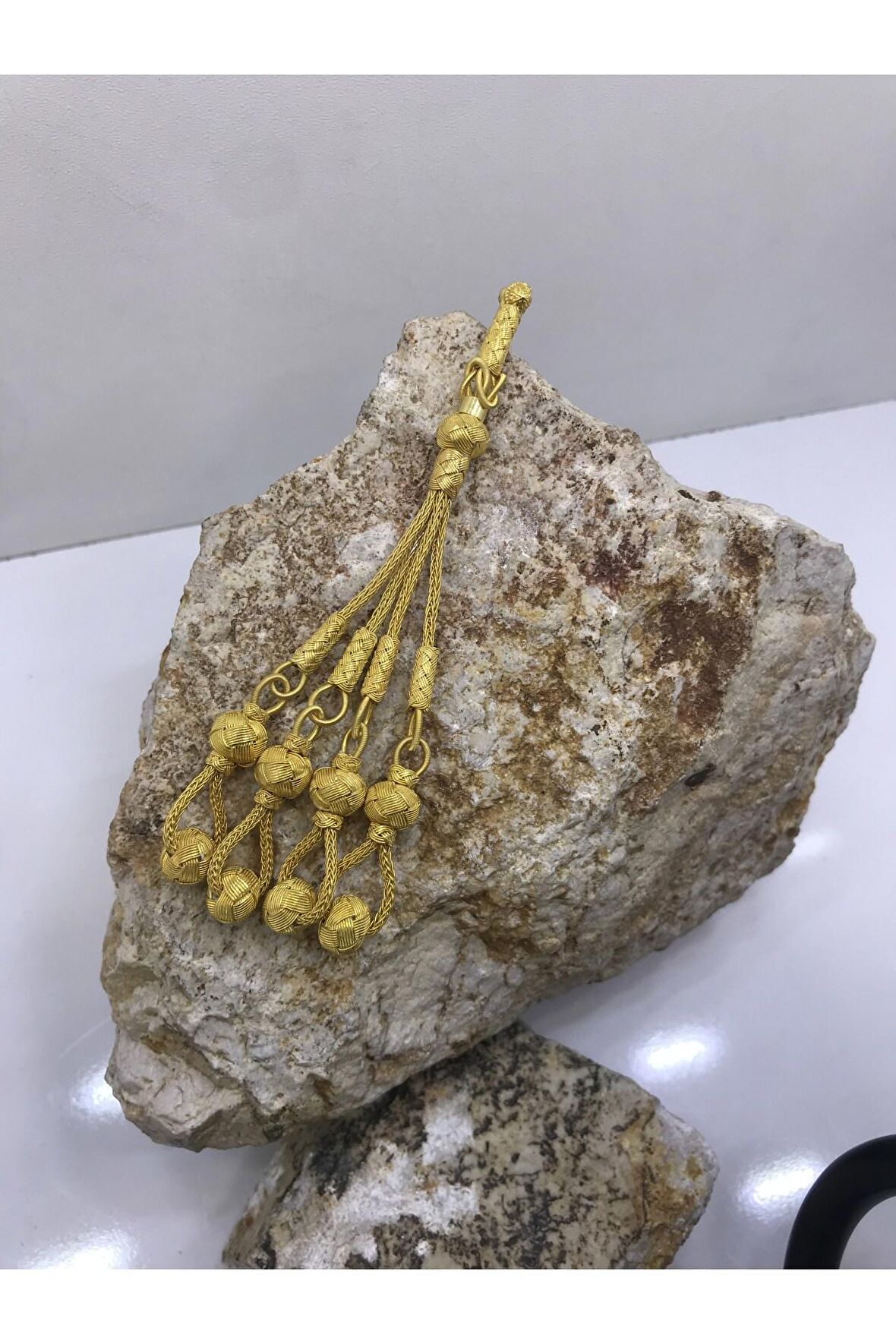 Top Sallantılı Dörtlü Tesbih Püskülü Gold