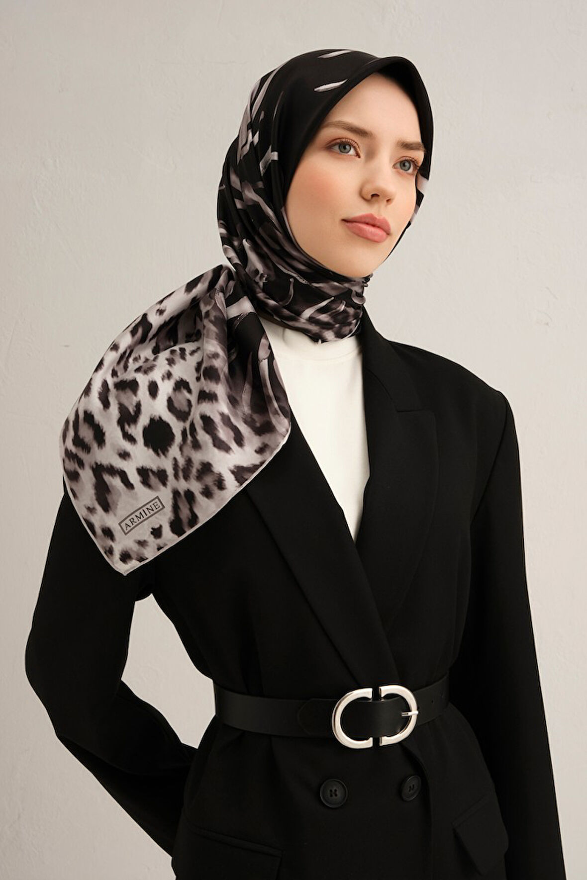 Armine Nostalji Serisi Twill İpek Eşarp 9355D