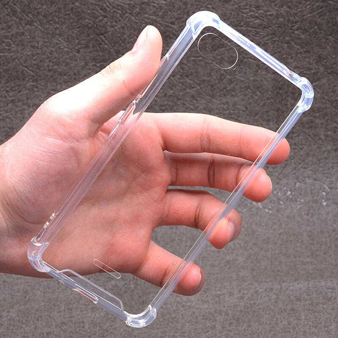 Xiaomi Redmi 6A Uyumlu Kılıf Şeffaf Köşelerde Darbelere Karşı Ultra Kalınlaştırılmış Darbe Korumalı Strong Cover