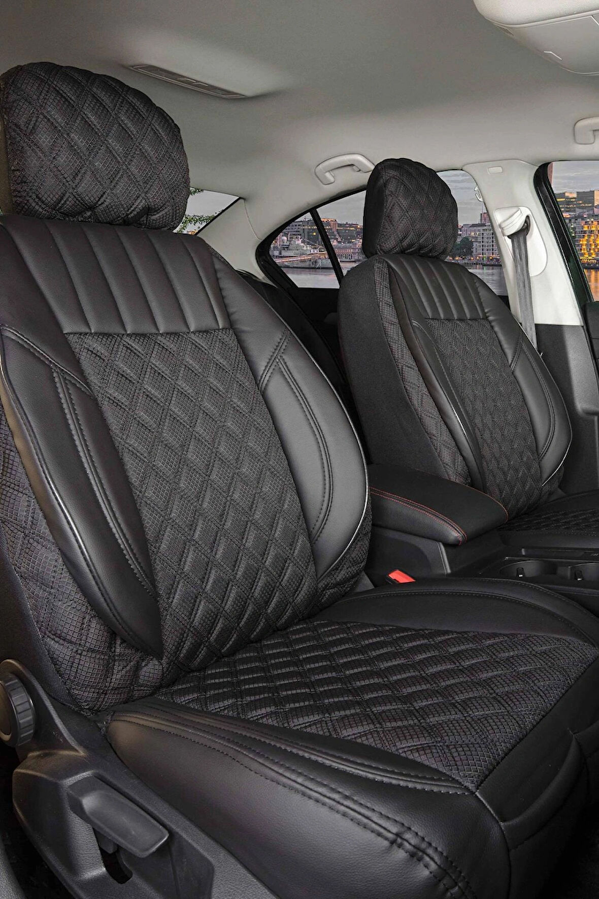 Mitsubishi Outlander Uyumlu Lüx Yarı Deri Oto Koltuk Kılıfı Ön Arka Takım PETRA Serisi TAM SİYAH