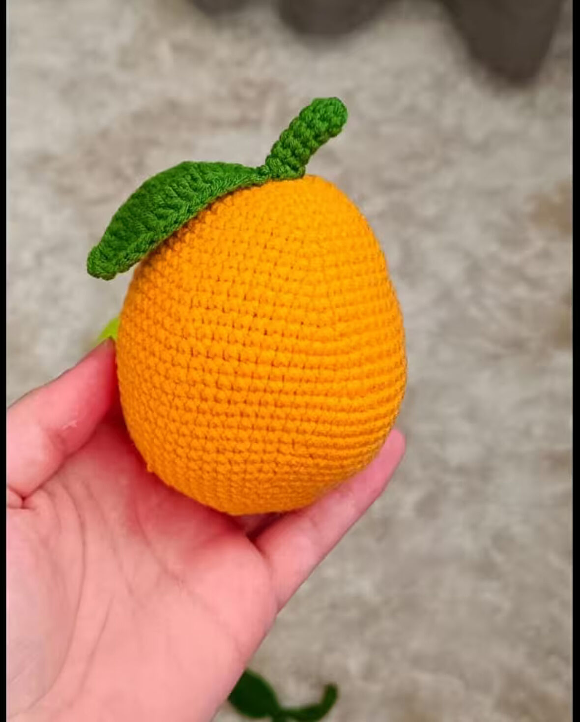 Amigurumi portakal şeklinde oyuncak meyve sebzeler