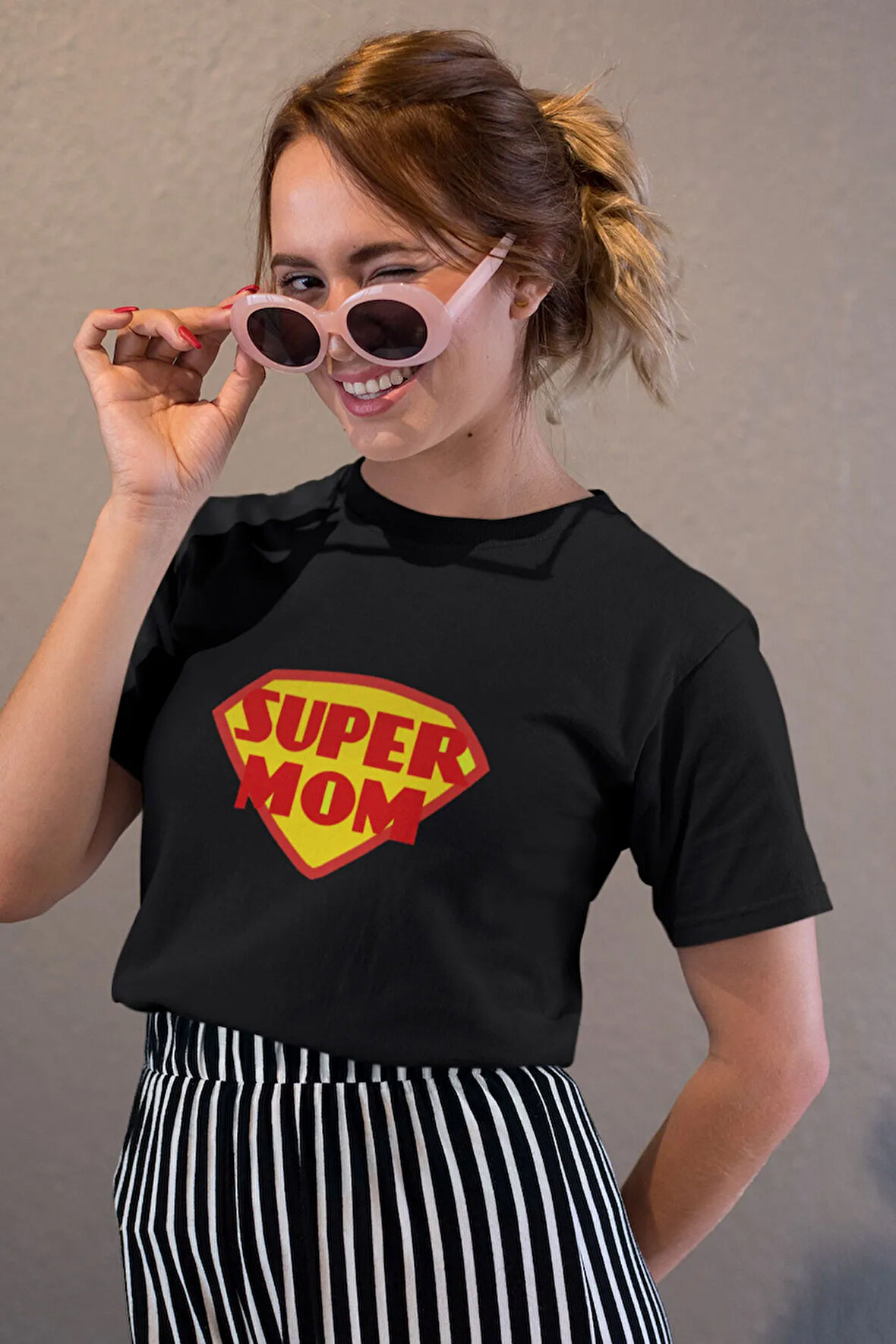 Super Mom Baskılı Anneler Günü Doğum Günü Özel Gün Eğlenceli Hediyelik Unisex T-Shirt