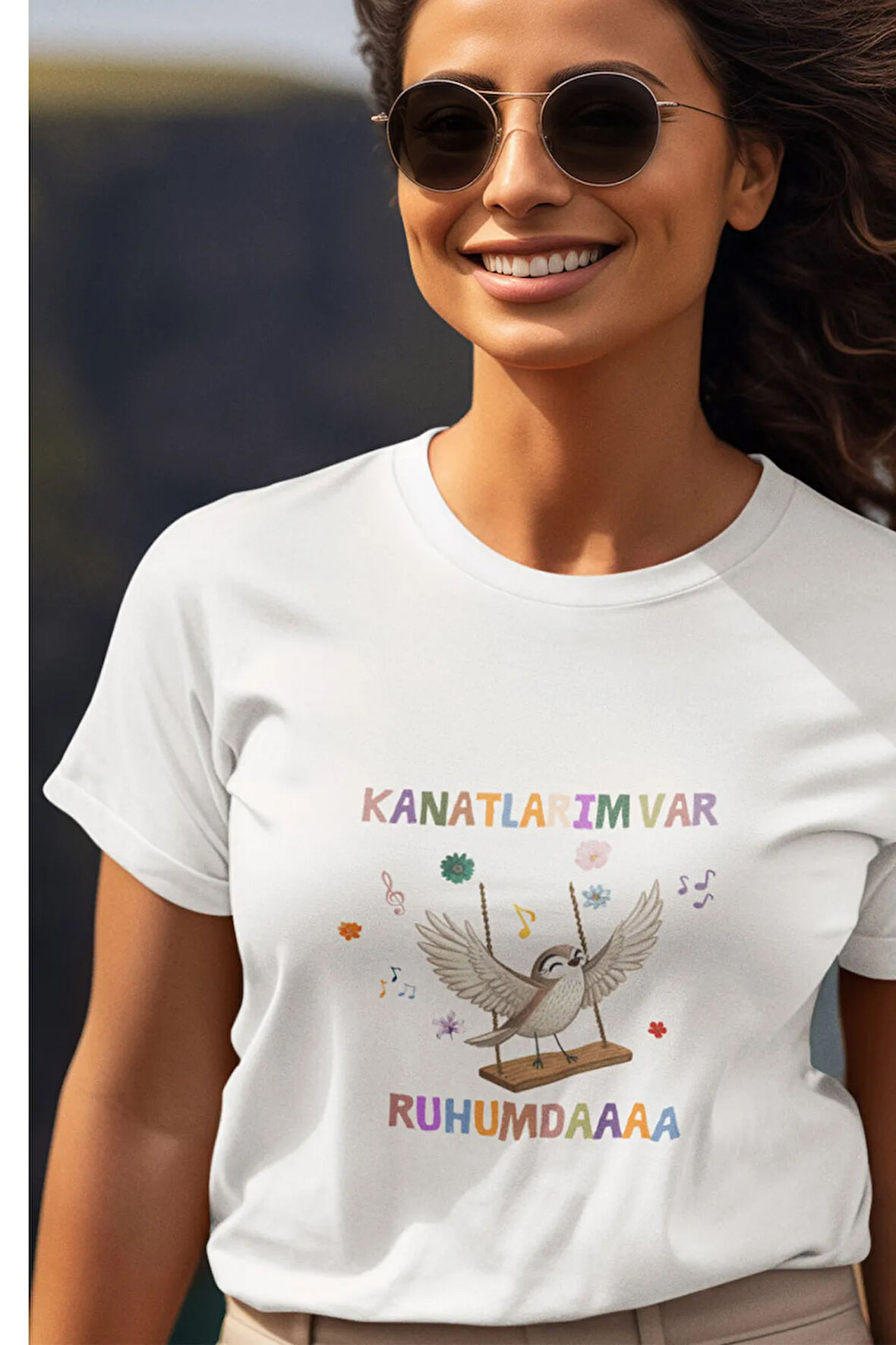 Kanatlarım Var Ruhumda-Salıncakta Kuş Baskılı Eğlenceli Unisex Bisiklet Yaka %100 Pamuklu T-Shirt