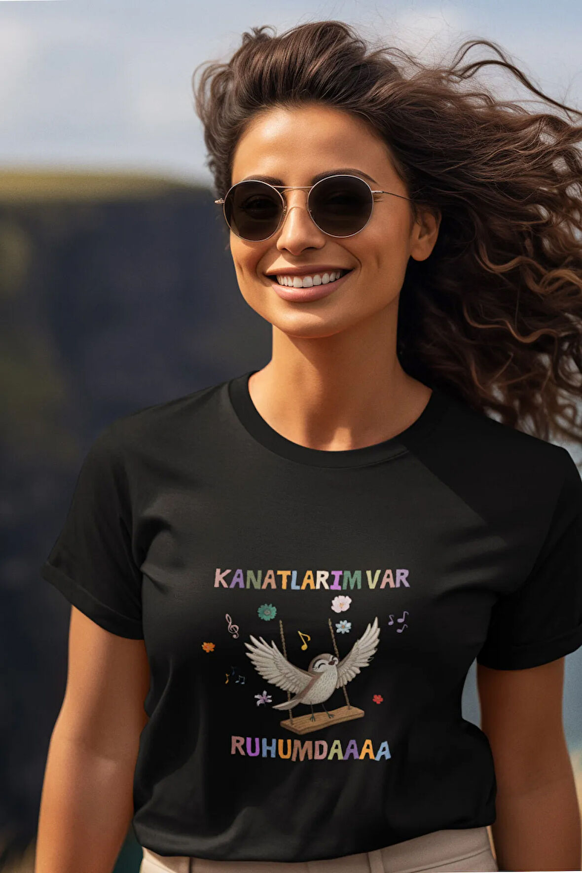Kanatlarım Var Ruhumda-Salıncakta Kuş Baskılı Eğlenceli Unisex Bisiklet Yaka %100 Pamuklu T-Shirt