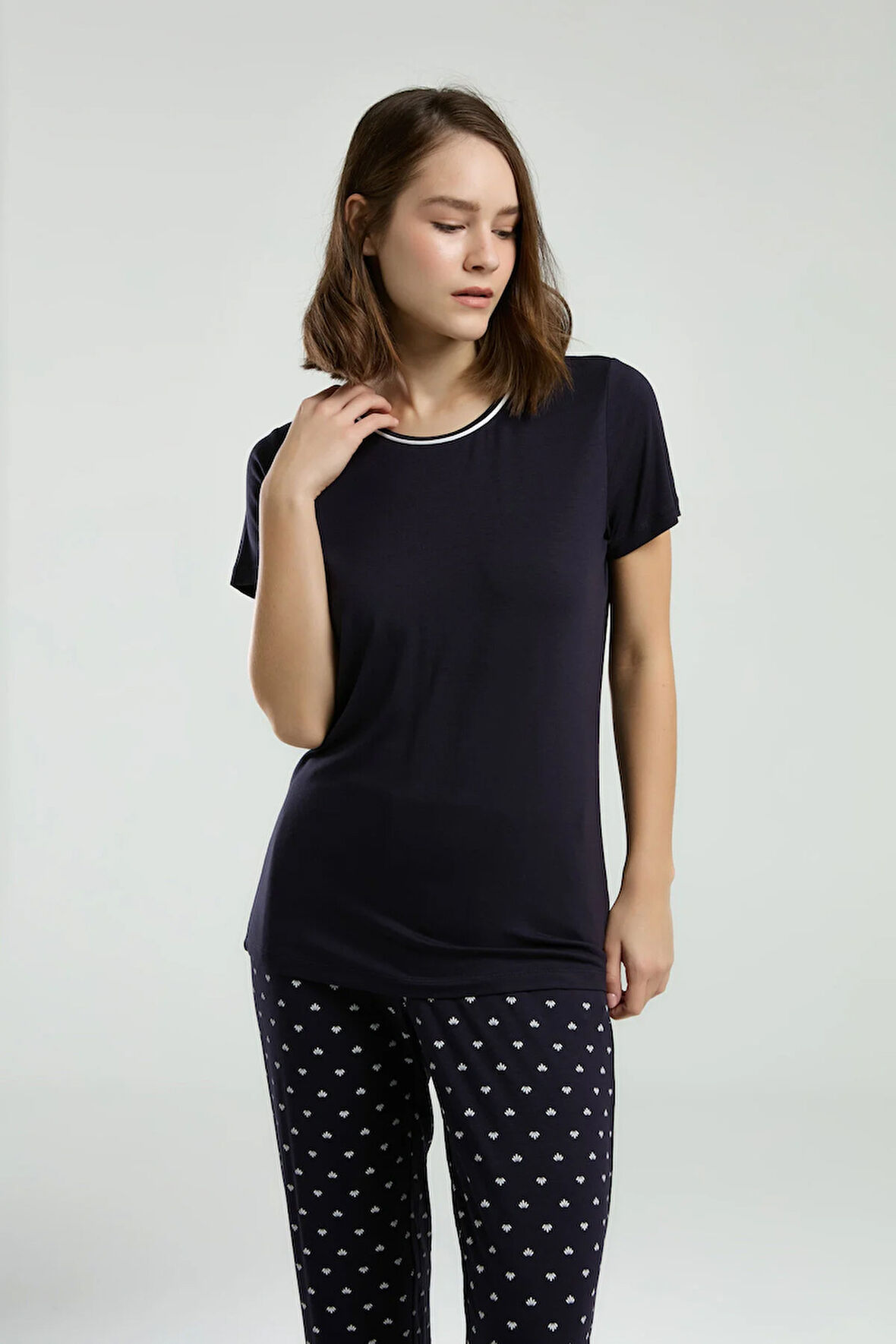 Kadın Bisiklet Yaka Kısa Kol T-shirt Likralı Alt Pijama Takımı Q4.A3.K3.R5K