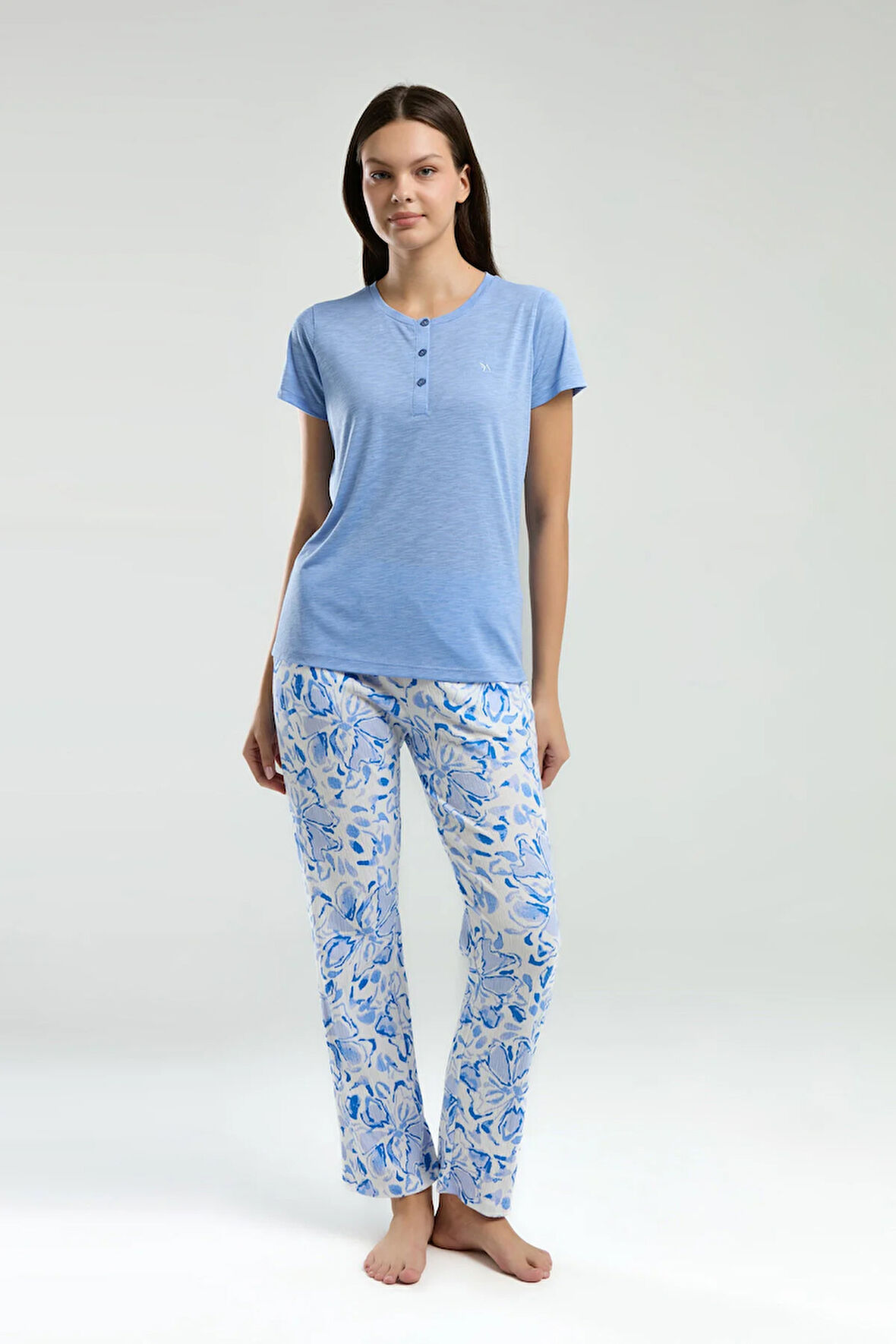 Kadın Yarım Patlı Kısa Kol T-shirt Bürümcük Kumaş Alt Pijama Takımı Q4.A3.K5.R5K