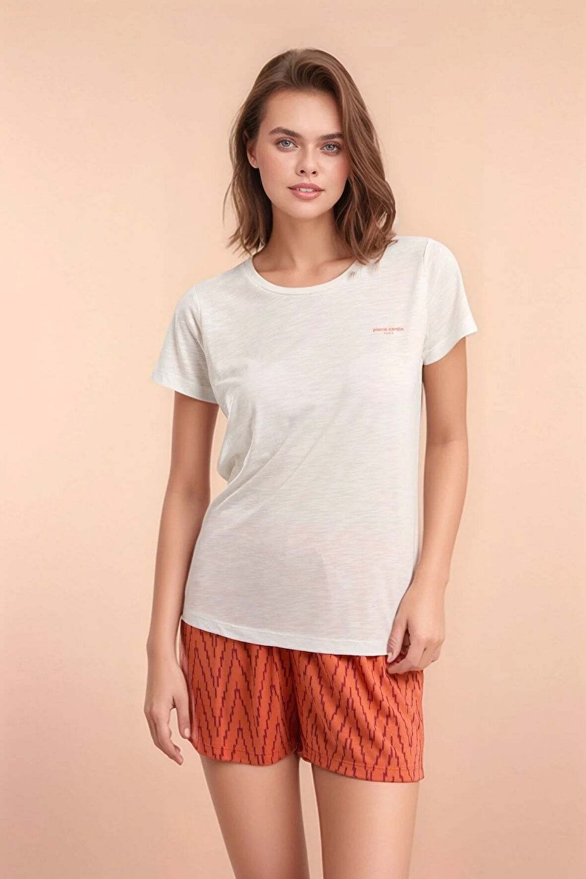 Kadın Beyaz Kısa Kol Desenli Viskon Şortlu Pijama Takımı Q9P0K0C3K