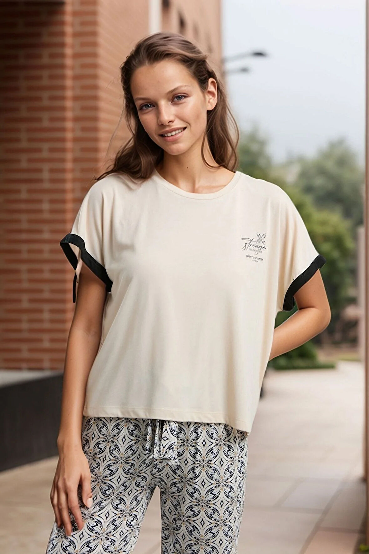 Kadın Krem Kısa Kol Desenli Viskon Pijama Takımı Q9.U.9O.K6.K.A0.P.C