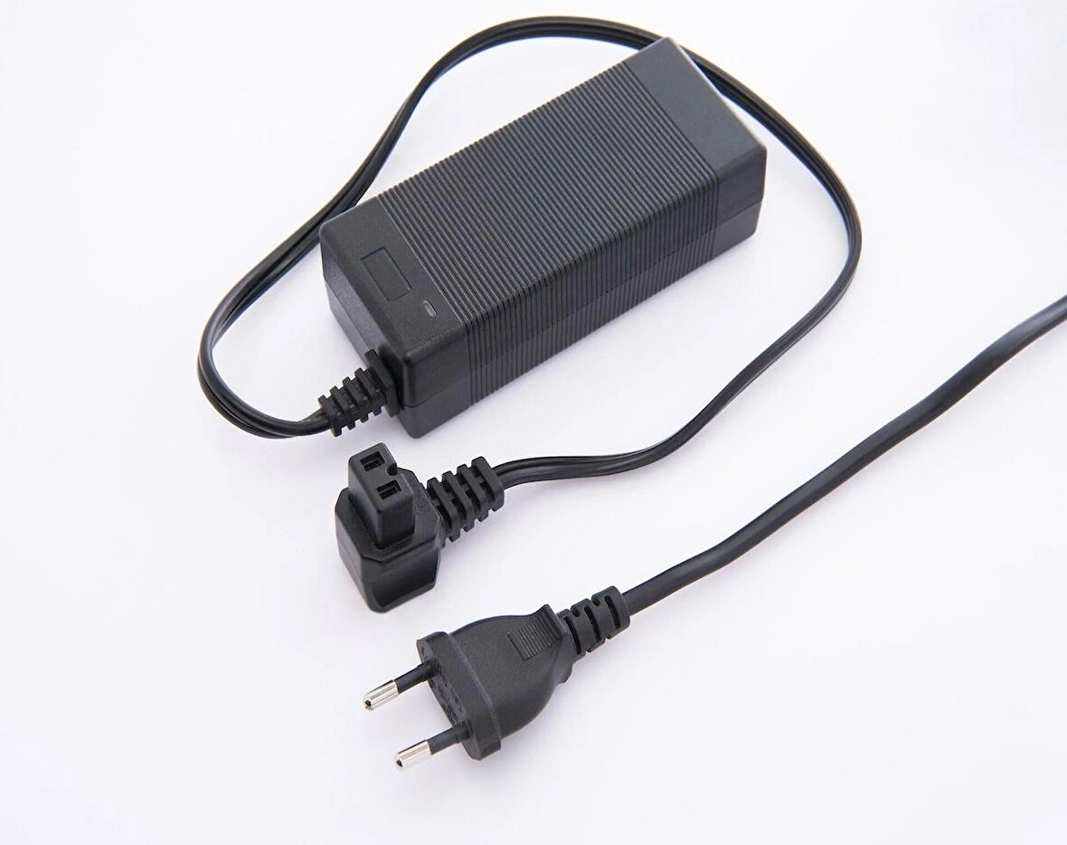 Oto Buzdolabı 220v 12/24 Dönüştürücü Adaptör