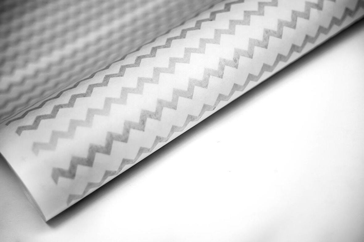 Yerli Ambalaj Kağıdı Gümüş Zigzag 40 gr. 70*100 cm 10'lu Paket