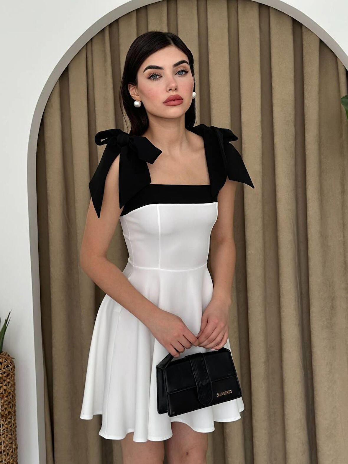 Reka Moda Cloche Omuzu Fiyonklu Elbise