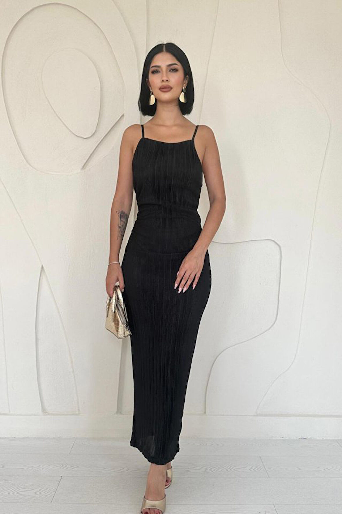 Reka Moda Siyah Piliseli Halter Boyun Elbise