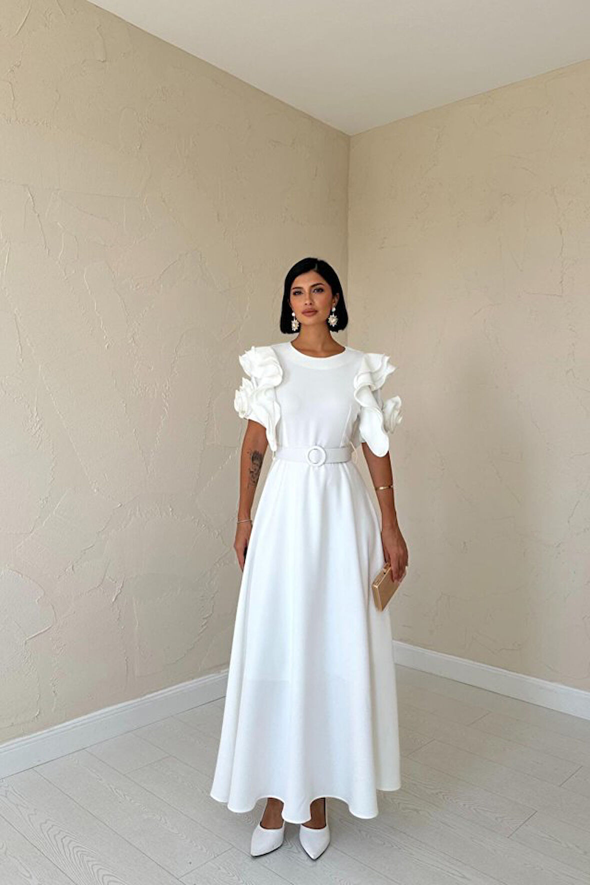 Reka Moda Beyaz Kolları Volanlı Kemerli Elbise