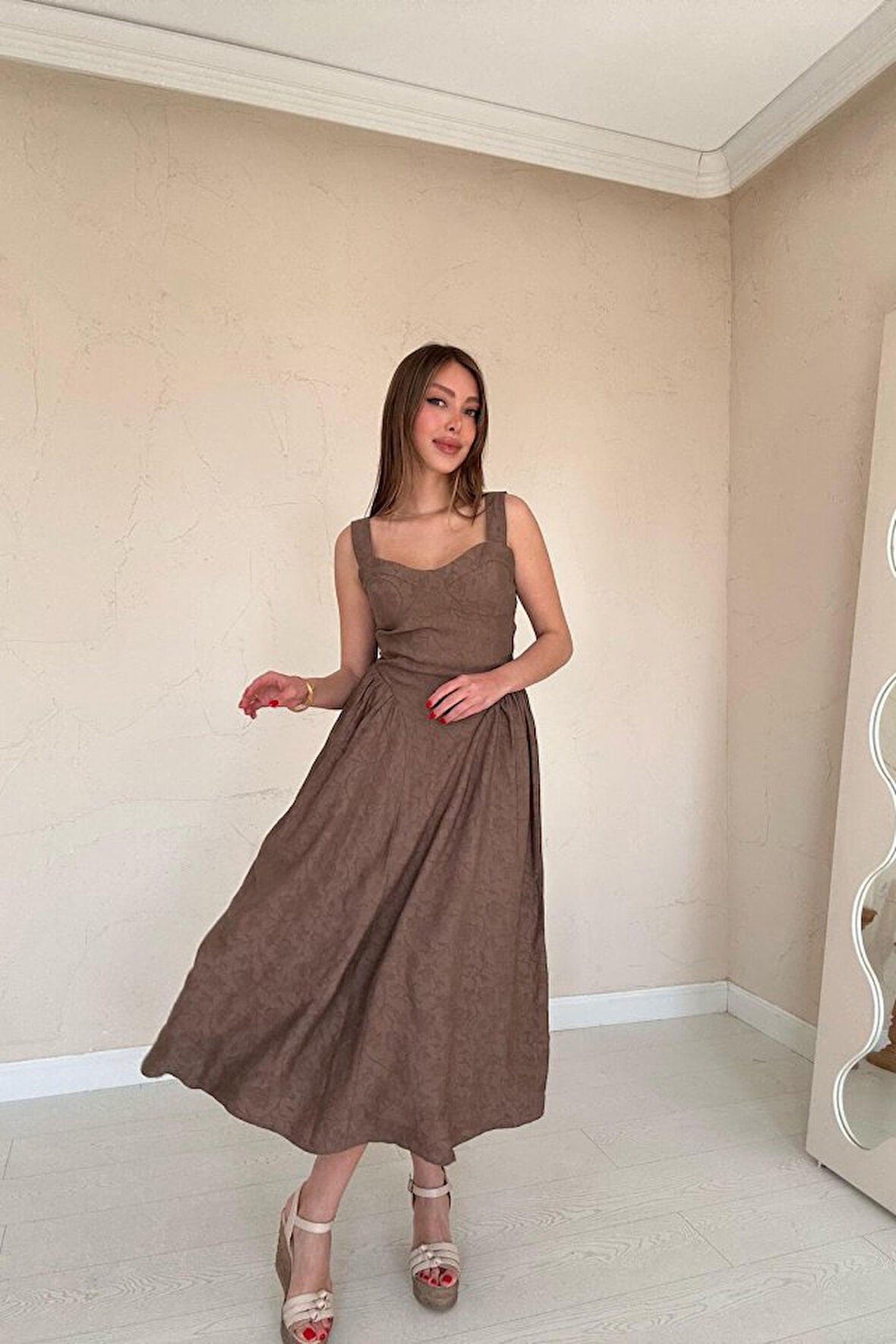 Reka Moda Vizon Yanları Büzgülü Göğüs Kuplu Elbise