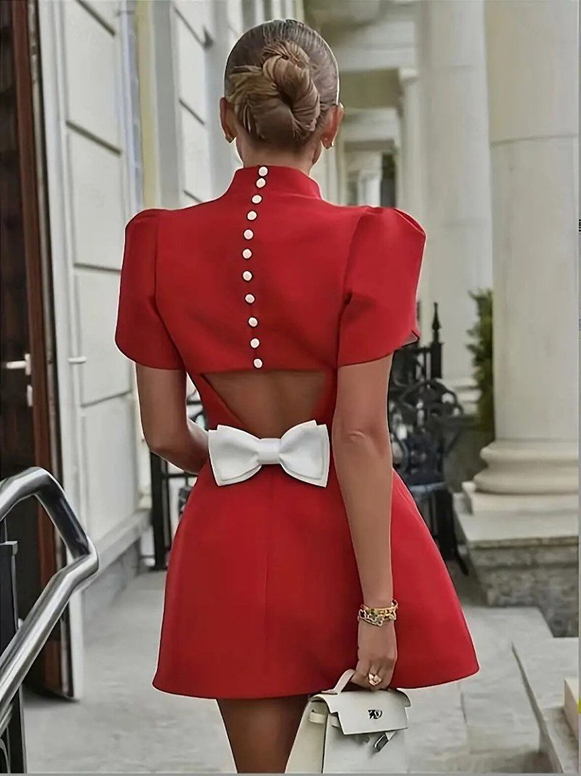 Reka Moda Kadın Kısa Kollu Balıkçı Yaka Arkadan Kelebek Dekolte Detaylı Kısa Atlas Elbise