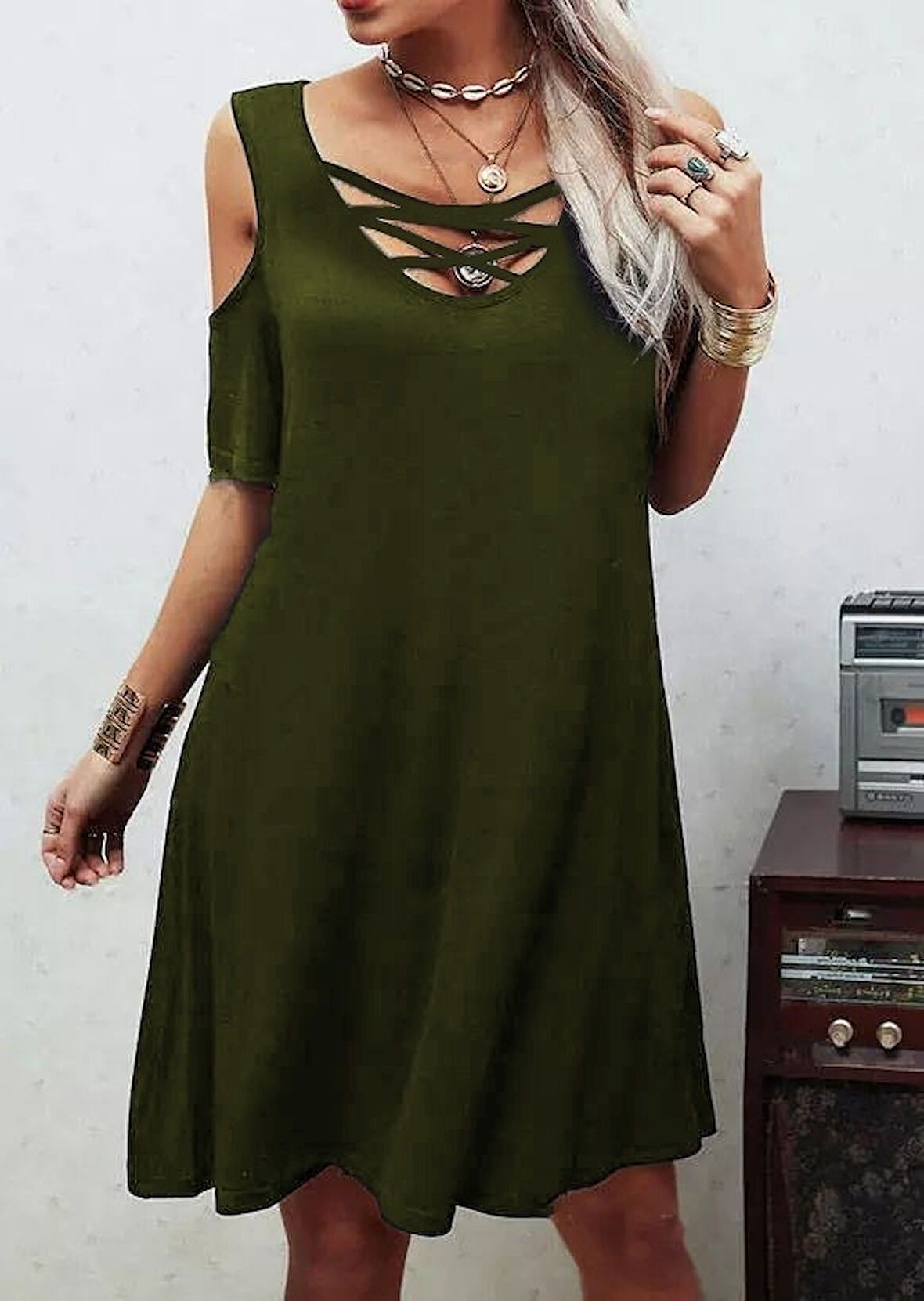 Reka Moda Dekolteli Bağcık Detay Viskon Kumaş Elbise