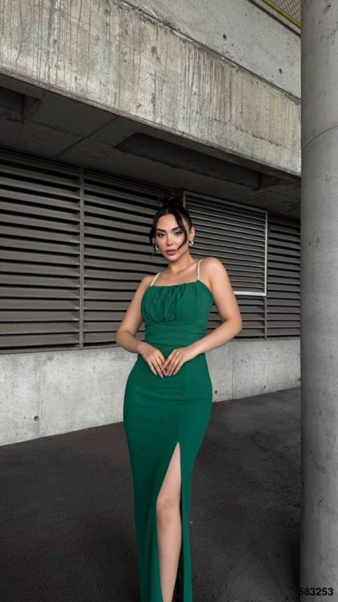 Reka Moda Kadın Ip Askılı Gipe Detay Maxi Boy Yırmaçlı Elbise