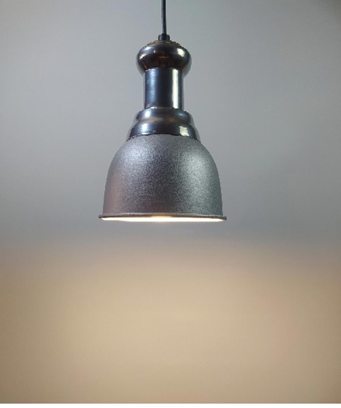 RİOLİGHT RETRO TEKLİ METAL SARKIT AVİZE ŞAPKA ÇAPI: 14CM