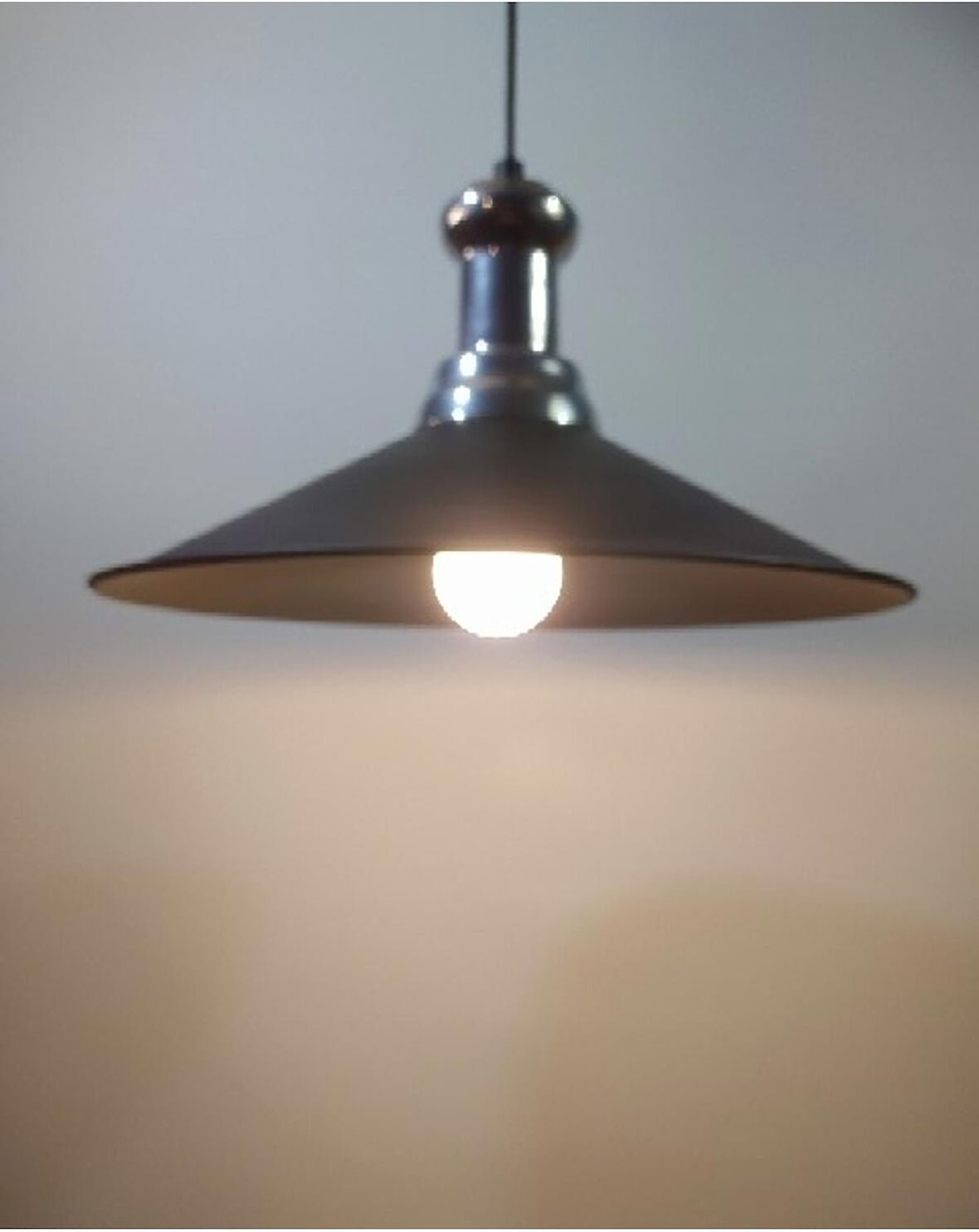 RİOLİGHT RETRO TEKLİ METAL SARKIT AVİZE ŞAPKA ÇAPI: 40CM