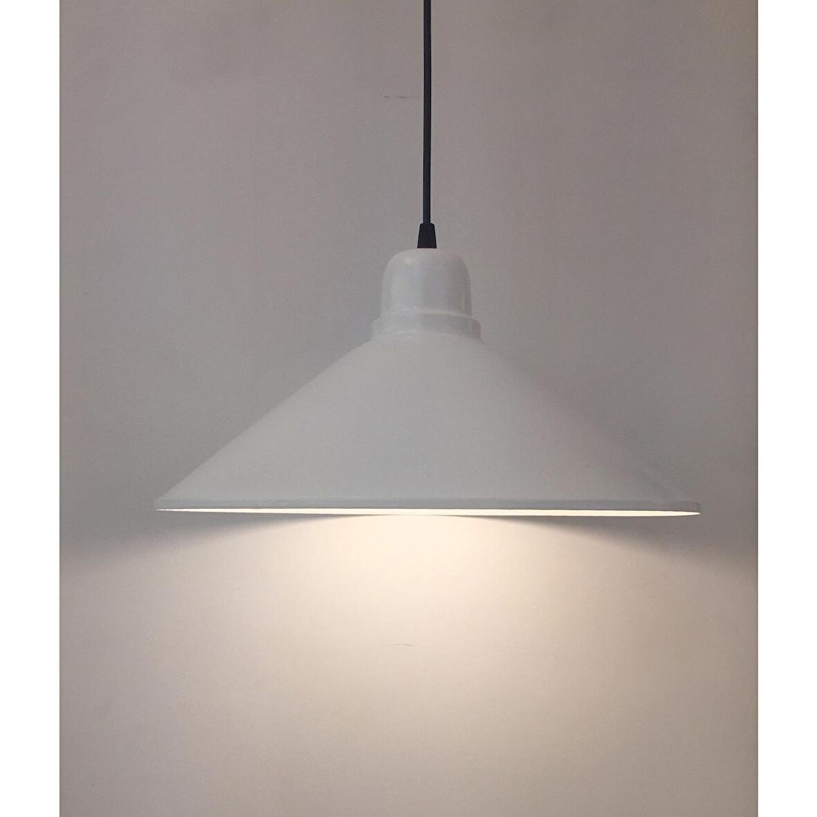 RİOLİGHT RETRO,RUSTİK,VİNTAGE BEYAZ ODA,CAFE,MUTFAKLAR İÇİN 1XE27 DUYLU TEKLİ METAL SARKIT AVİZE