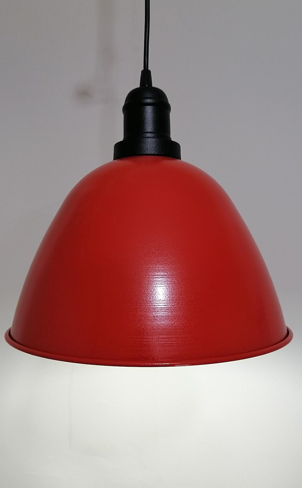 RİOLİGHT RETRO KIRMIZI İÇİ BEYAZ TEKLİ METAL SARKIT ÇAP: 28CM