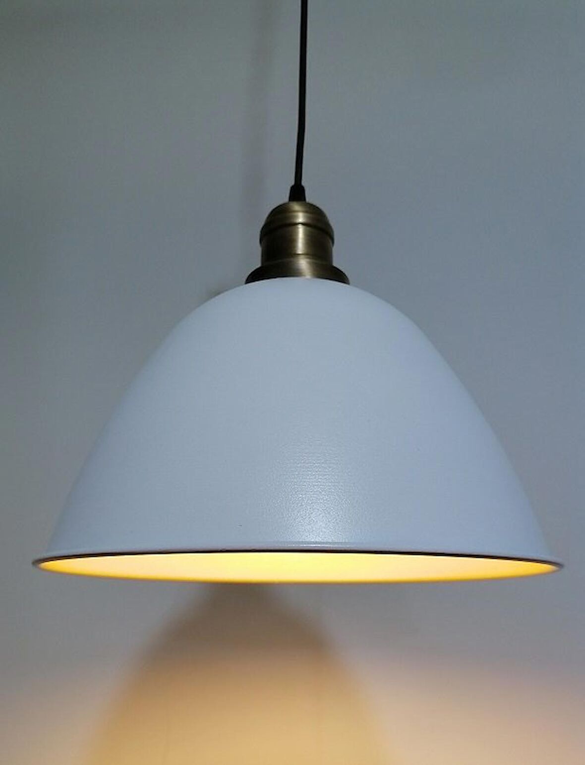 RİOLİGHT RETRO BEYAZ İÇİ GOLD TEKLİ METAL SARKIT ÇAP:28 CM