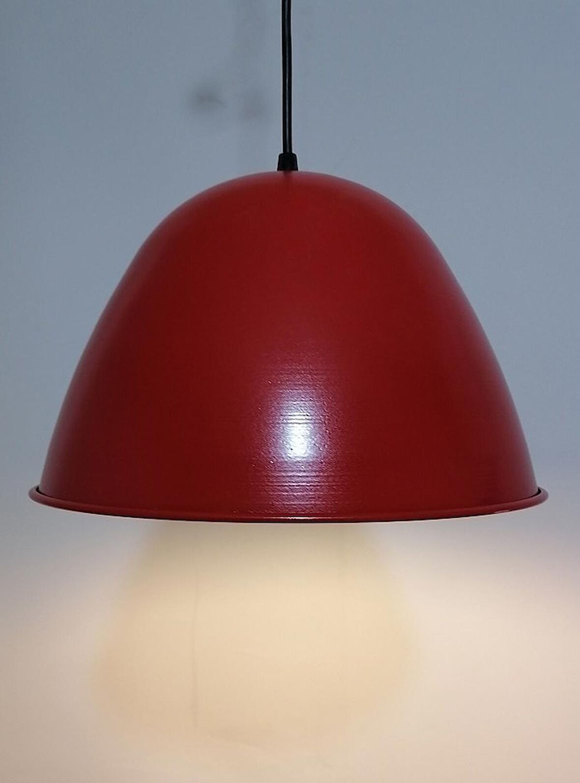 RİOLİGHT RETRO KIRMIZI İÇİ BEYAZ TEKLİ METAL SARKIT ÇAP: 28CM