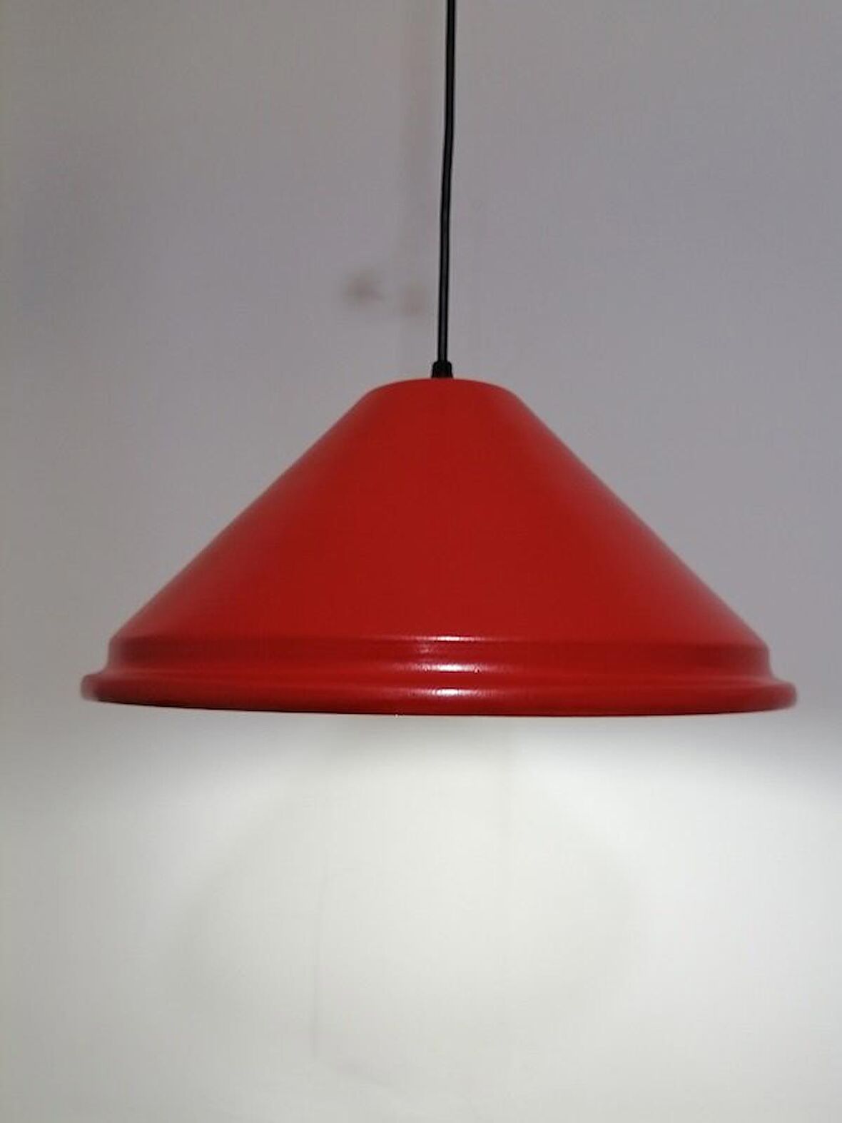 RİOLİGHT RETRO KIRMIZI İÇİ GOLD TEKLİ METAL SARKIT ÇAP: 33CM