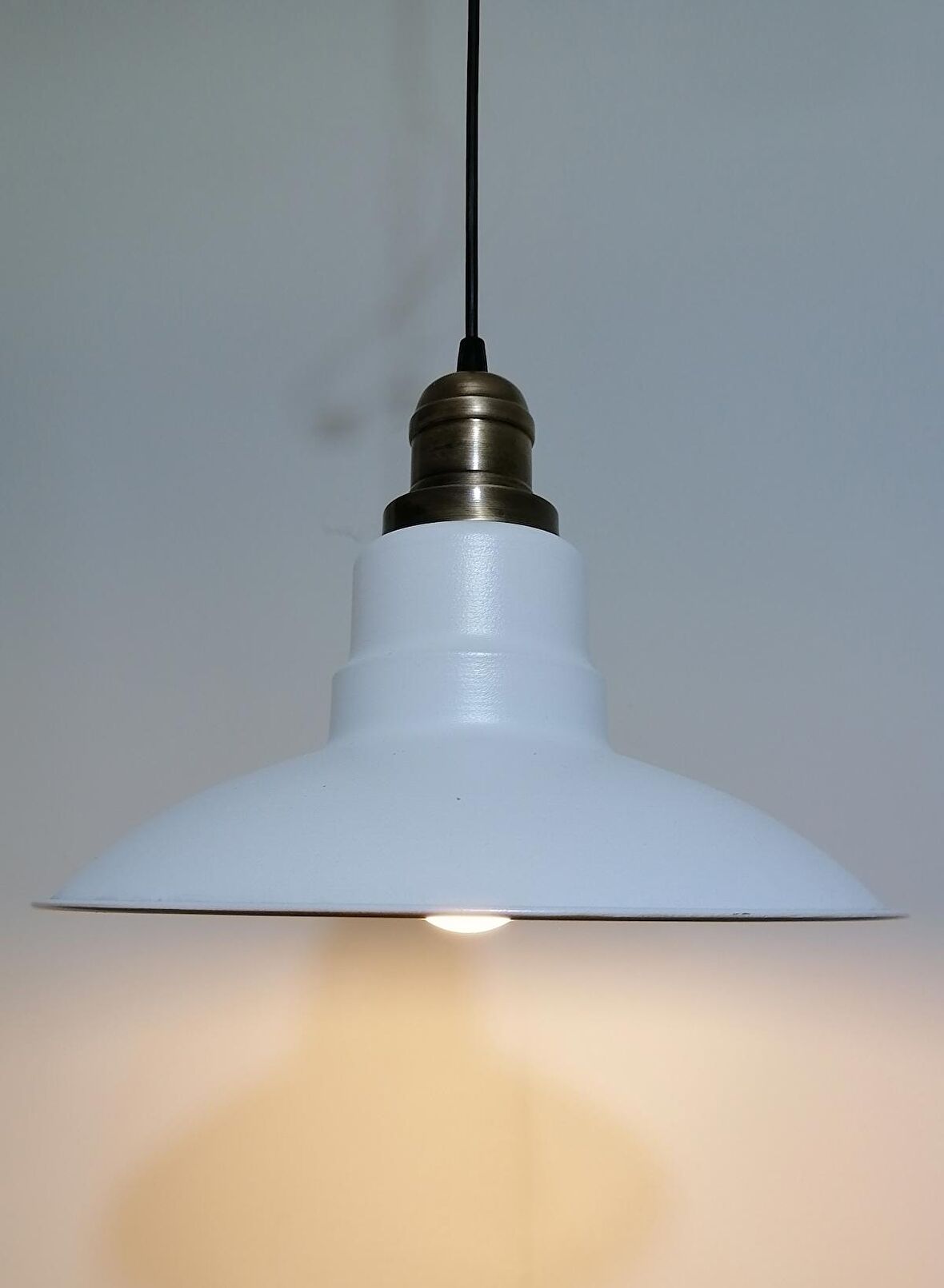 RİOLİGHT RETRO BEYAZ İÇİ BEYAZ  TEKLİ METAL SARKIT ÇAP: 30CM