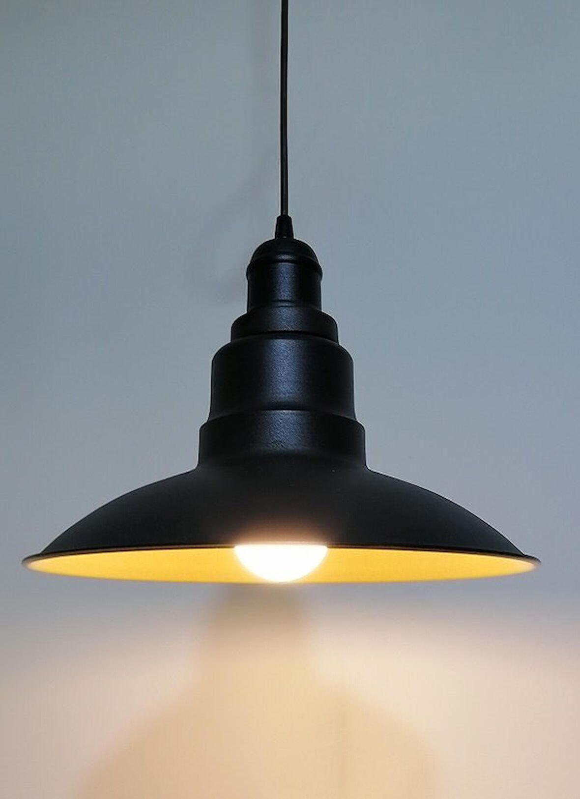 RİOLİGHT RETRO SİYAH İÇİ GOLD TEKLİ METAL SARKIT ÇAP: 30CM