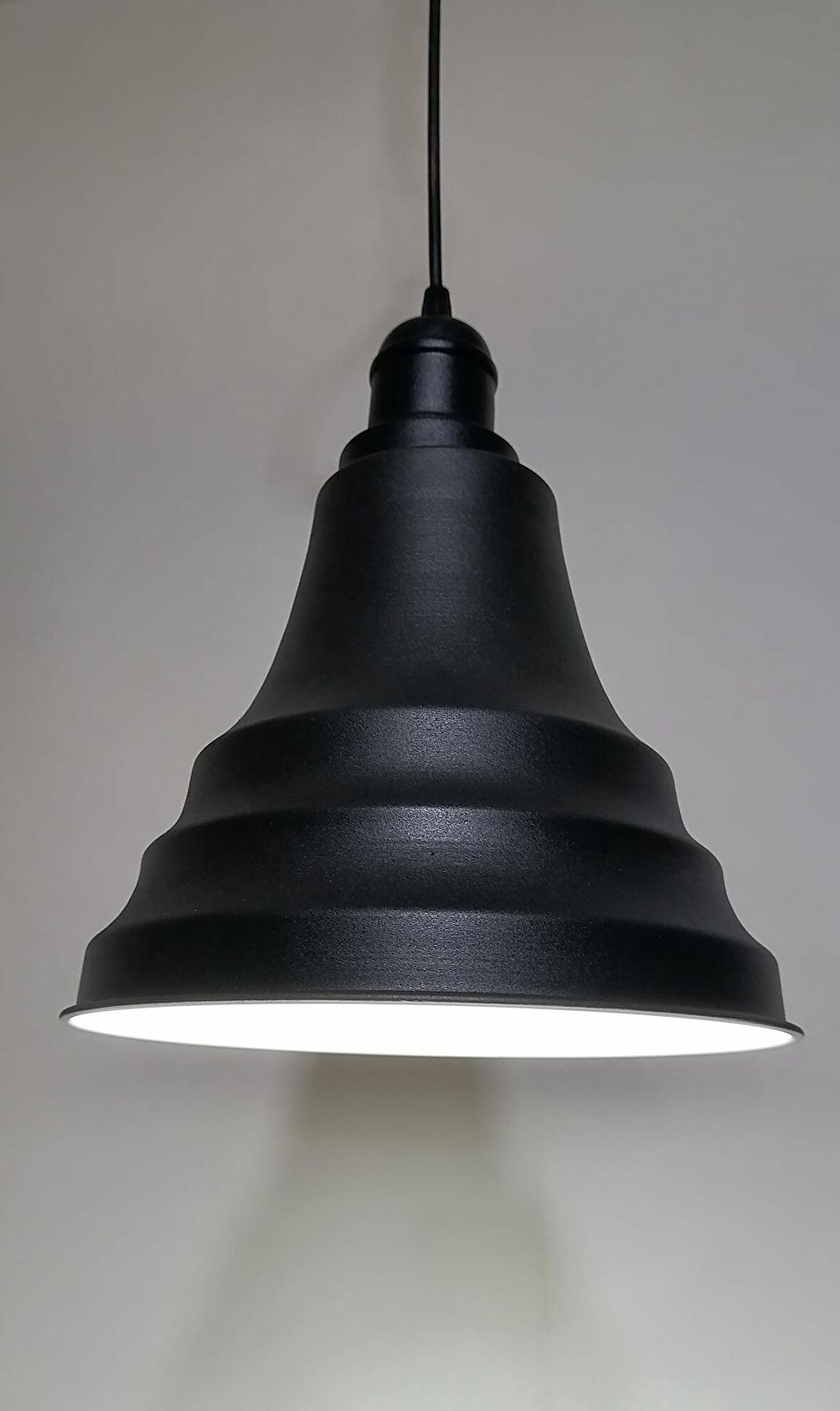 RİOLİGHT RETRO SİYAH İÇİ BEYAZ TEKLİ METAL SARKIT ÇAP:23CM