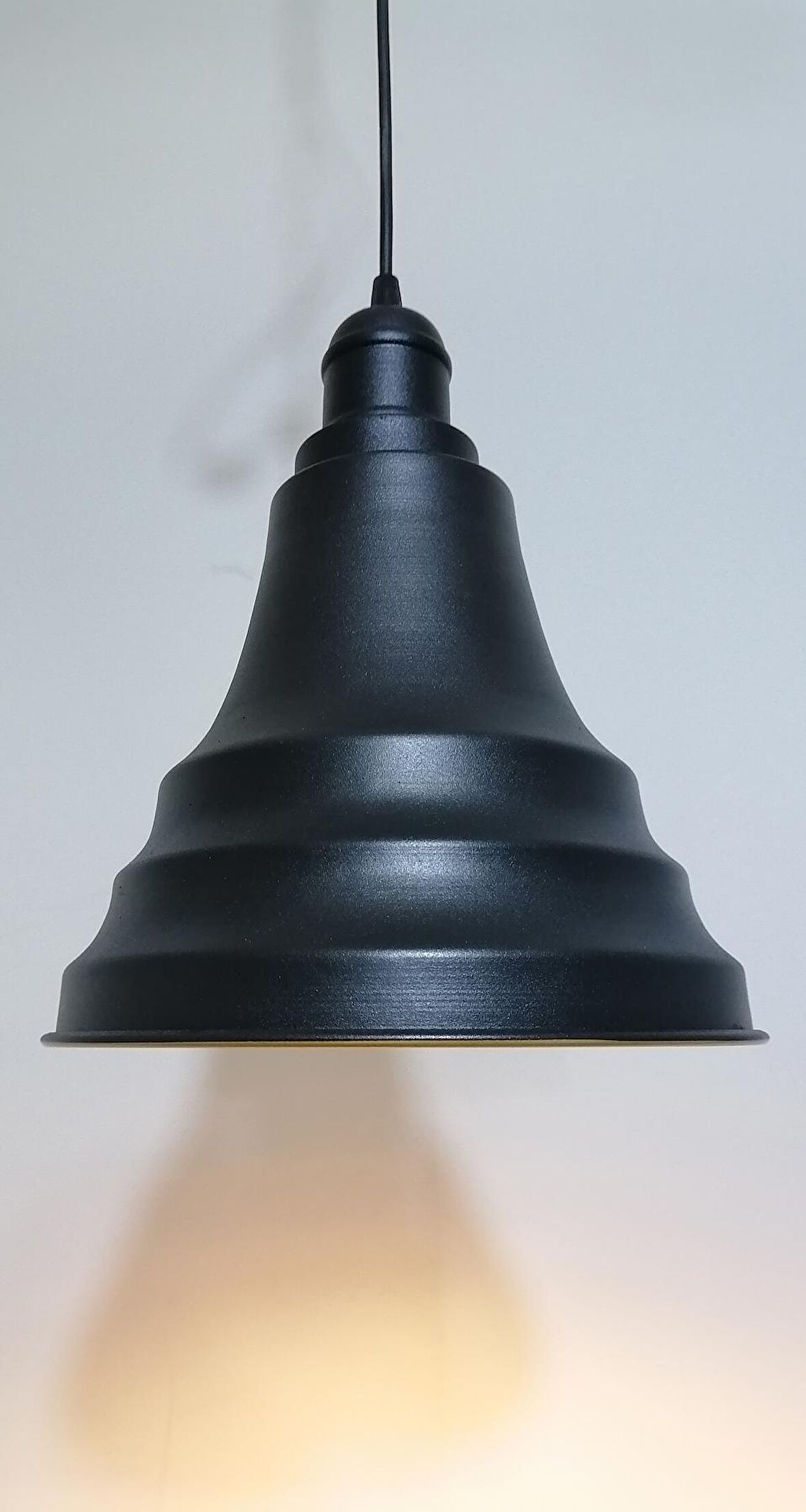 RİOLİGHT RETRO SİYAH İÇİ GOLD TEKLİ METAL SARKIT ÇAP:23CM