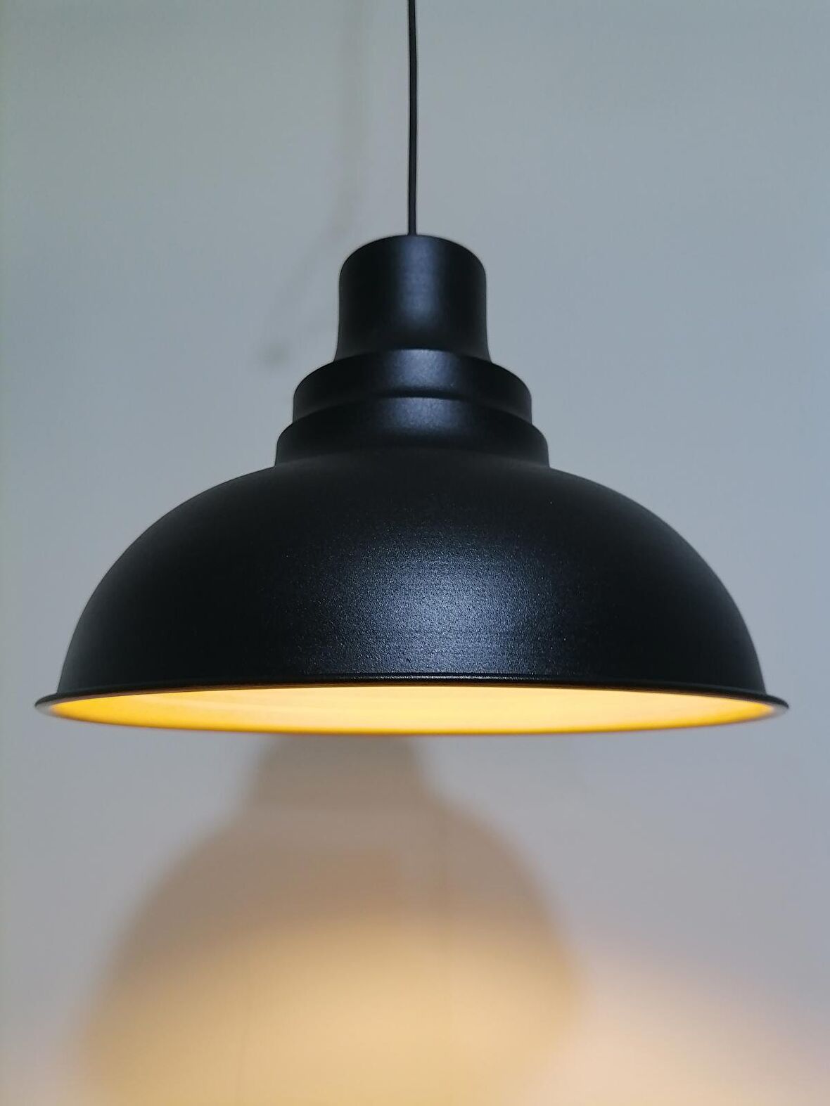 RİOLİGHT RETRO SİYAH İÇİ GOLD TEKLİ METAL SARKIT ÇAP: 34CM