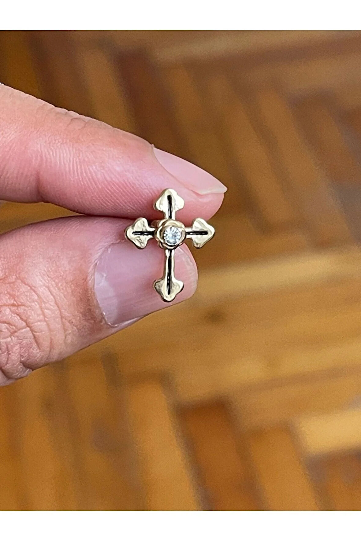 316 Cerrahi Çelik Tragus Helix Kıkırdak Conch Minimal Tek Taşlı Haç Piercing