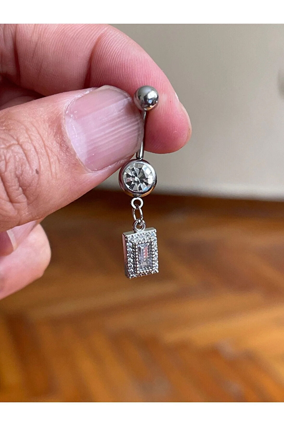 Cerrahi Çelik Piercing Baget Taşlı Piercing Baget Taşlı Göbek Piercingi