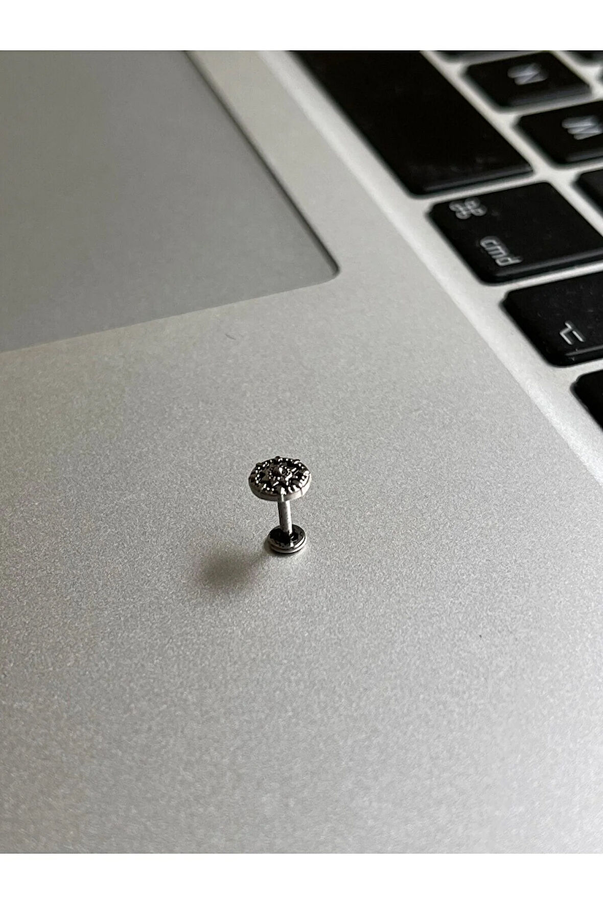316 Cerrahi Çelik Tragus Helix Kıkırdak Conch Minimal Otantik Deaen Piercing