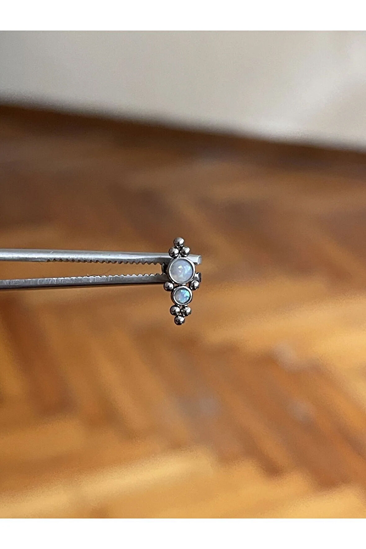 316 L Cerrahi Çelik Dudak Kıkırdak Helix Tragus Piercingi Opal Taşı Detaylı Piercing