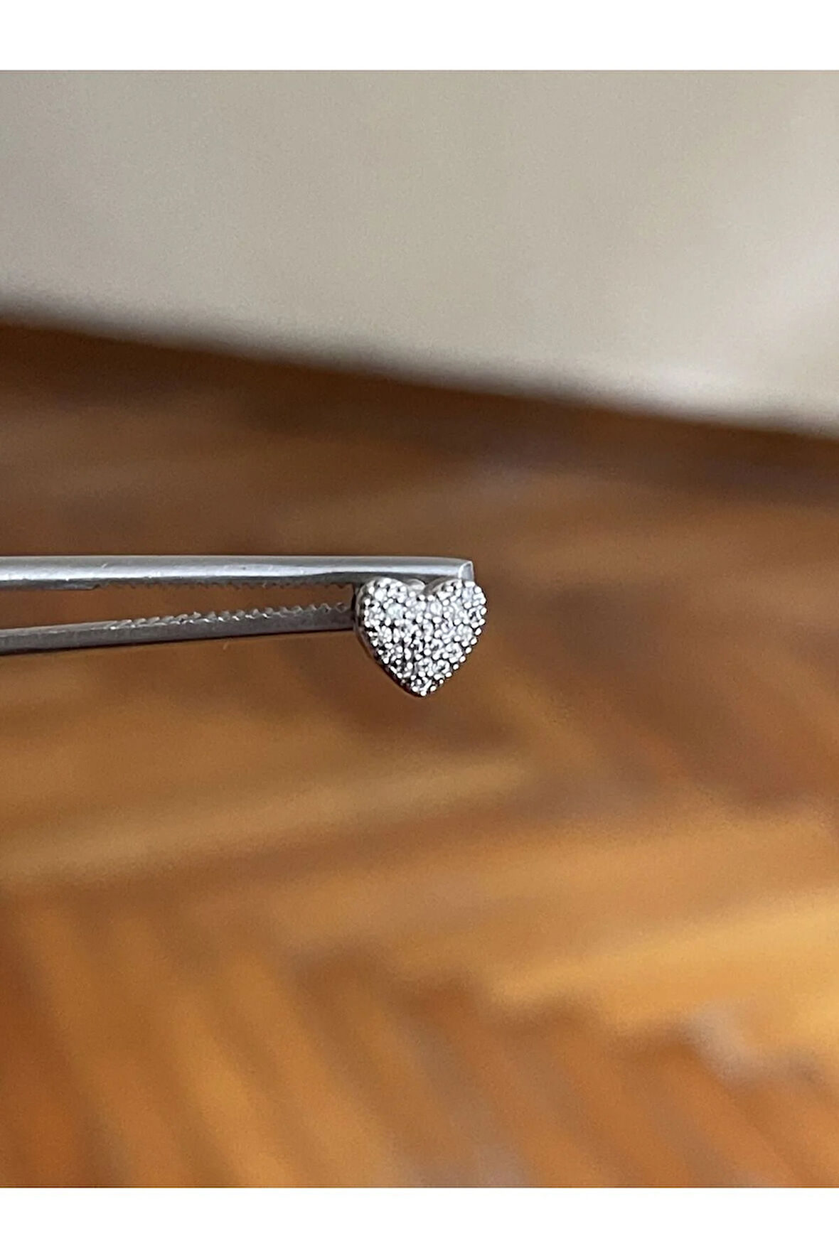 316 L Cerrahi Çelik Dudak Kıkırdak Helix Tragus Piercingi Haç Detaylı Piercing