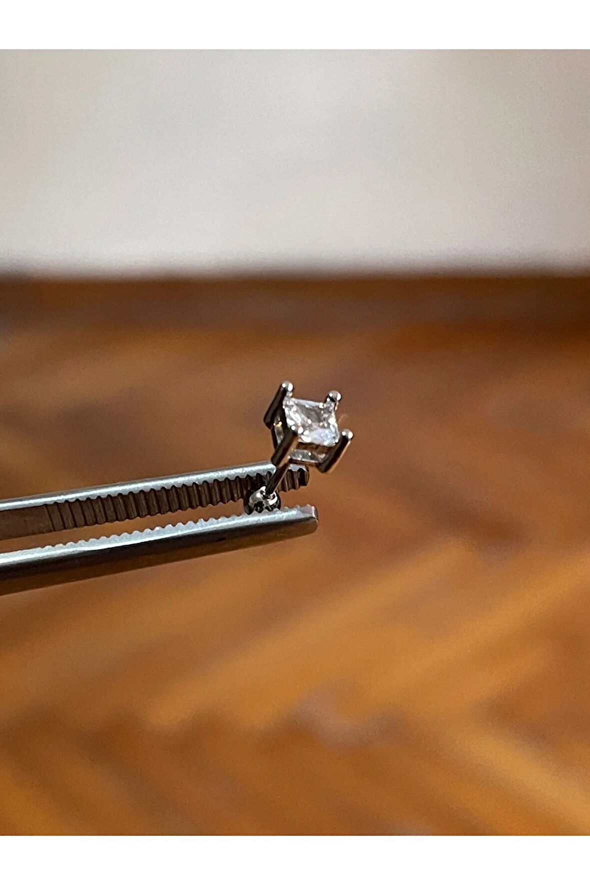 316 L Cerrahi Çelik Dudak Piercing Kıkırdak Helix Tragus Conch Zirkon Taşlı Figürlü Piercing