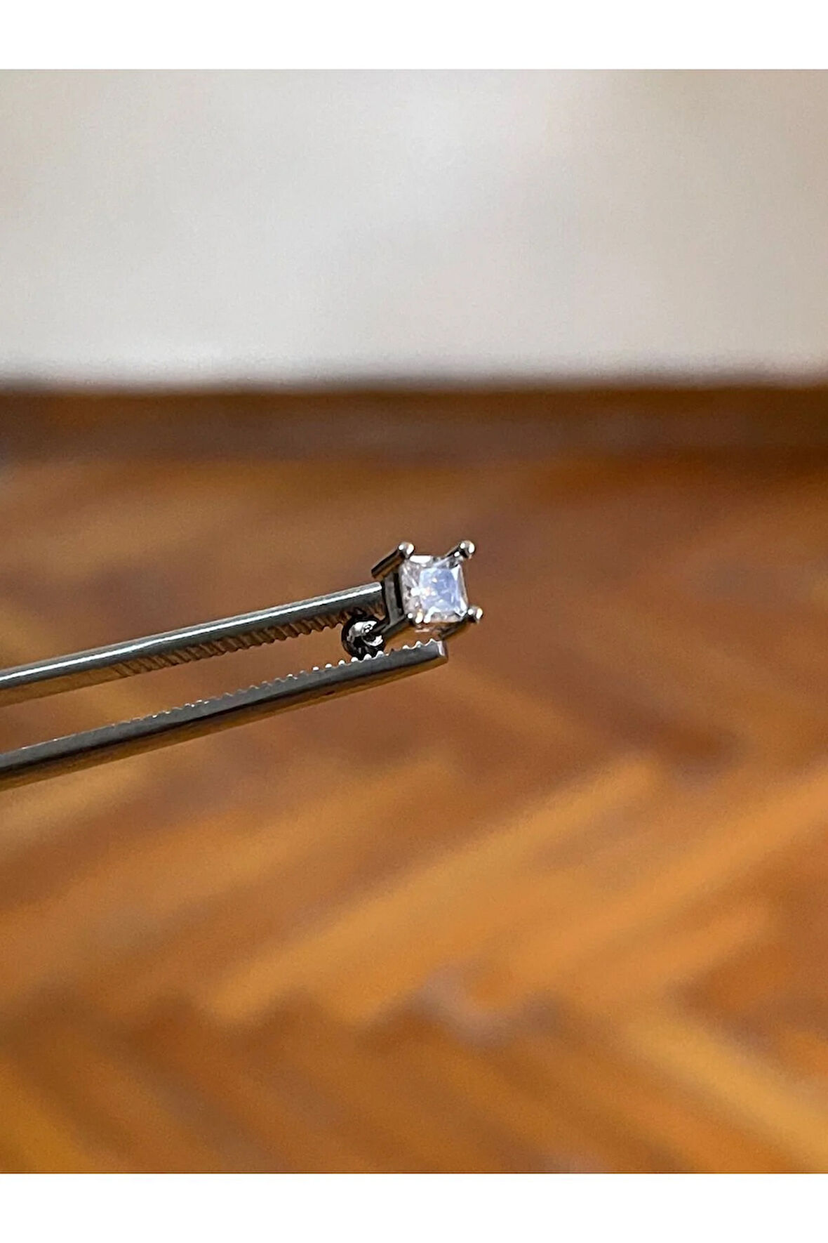 316 L Cerrahi Çelik Dudak Piercing Kıkırdak Helix Tragus Conch Zirkon Taşlı Figürlü Piercing