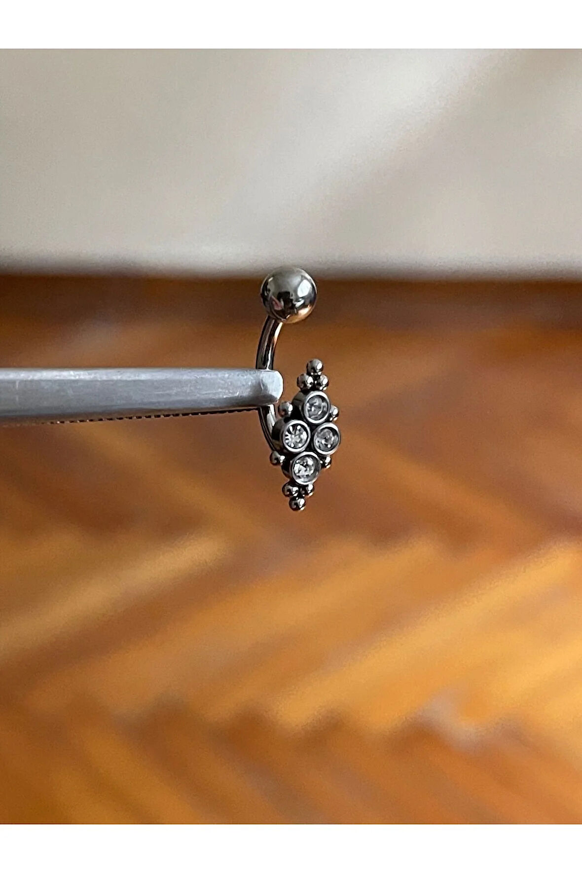 316 L Cerrahi Çelik 3 Taşlı Göbek Piercingi Taşlı Göbek Piercingi