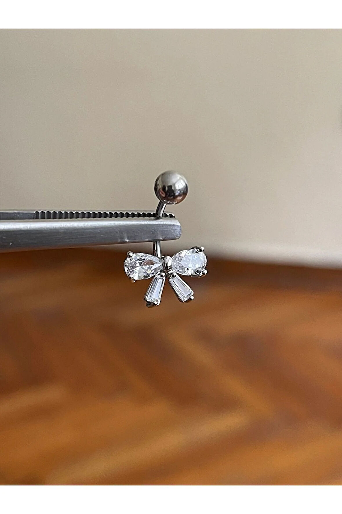 316 L Cerrahi Çelik Fiyonk Detaylı Göbek Piercingi Baget Taşlı Fiyonk