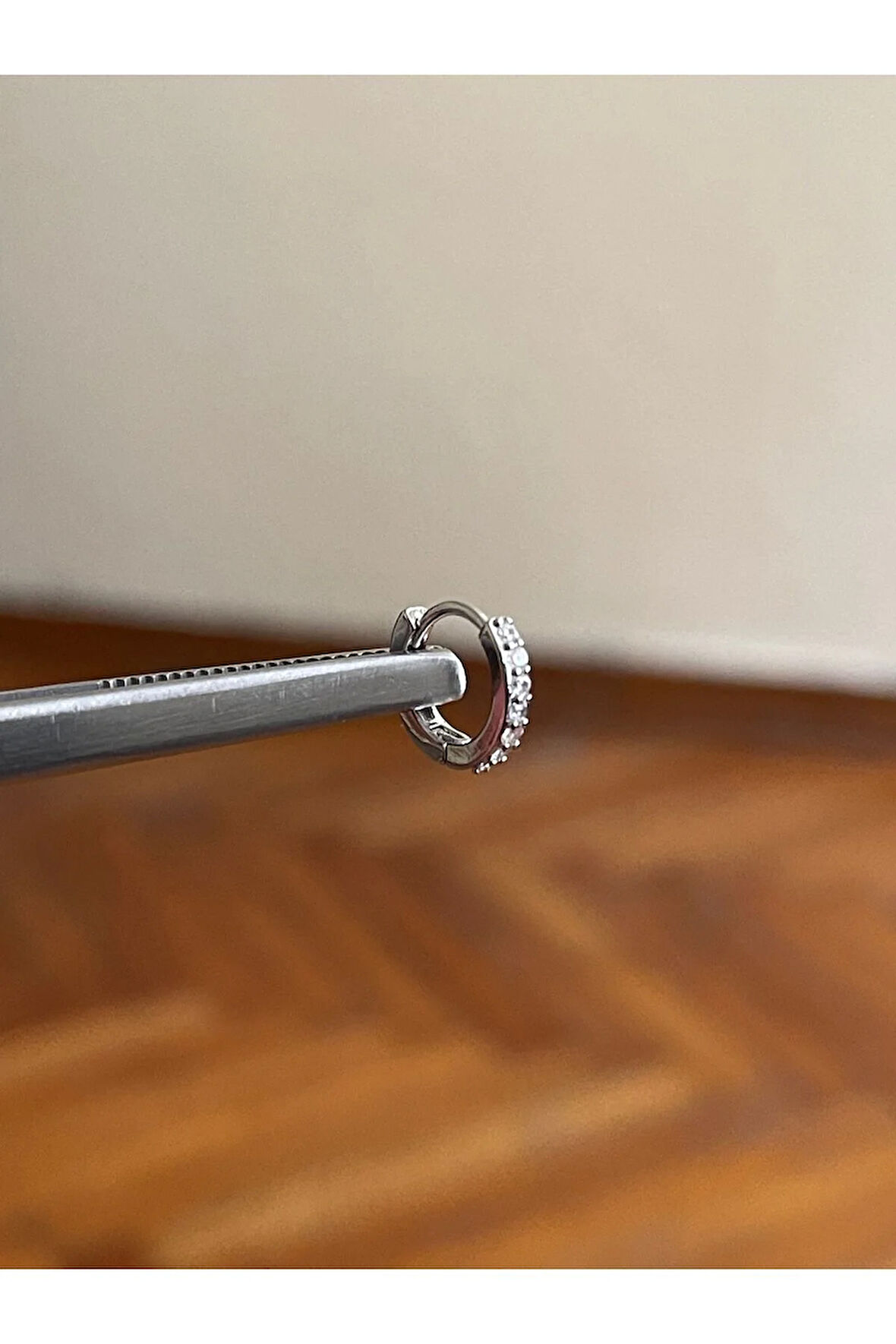 316 L Cerrahi Çelik Zirkon Taşlı Halka Detaylı Kıkırdak Helix Tragus Piercingi