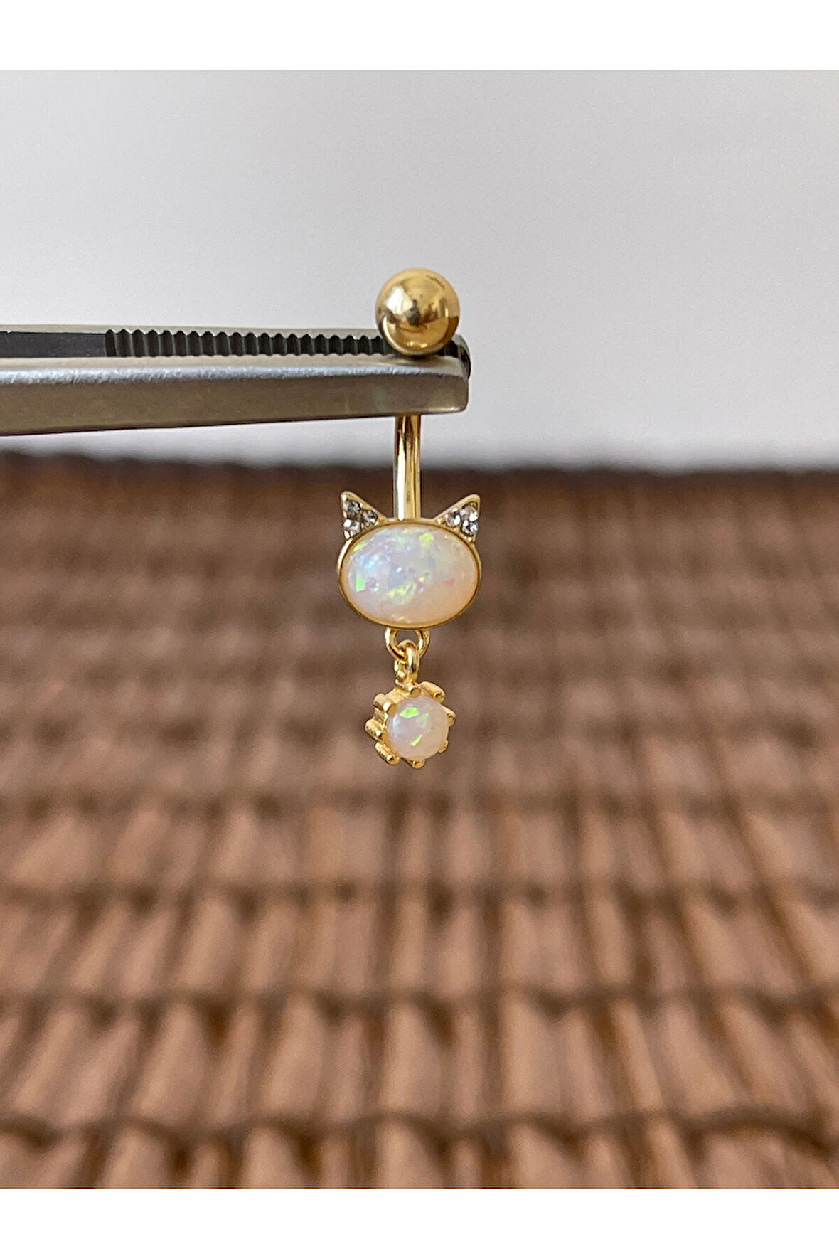 316 L Cerrahi Çelik Anti Alerjik 10 mm Opal Taşlı Sallantılı Kedi Model Göbek Piercingi Opal