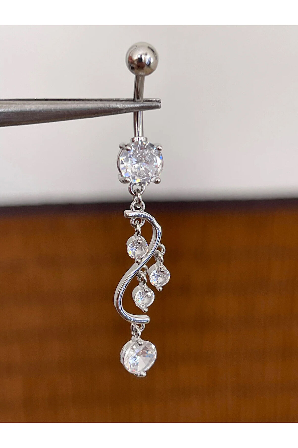 316 L Cerrahi Çelik Anti Alerjik 10 mm Kristal Taşlı Sallantılı Sarmaşık Model Göbek Piercingi