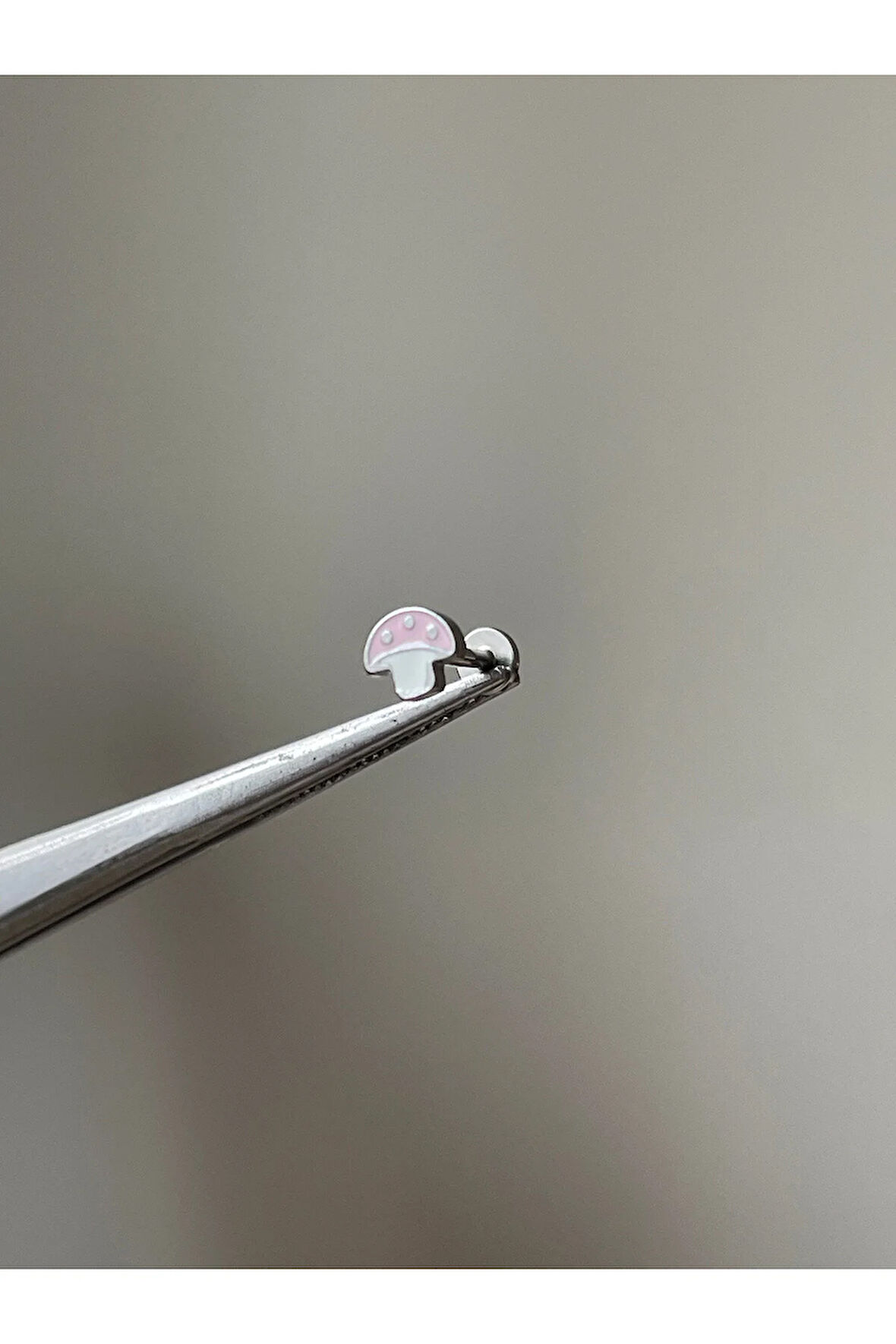 316 L Cerrahi Çelik Mantar Model Labret Dudak Ve Kıkırdak Piercingi Mantar Piercing