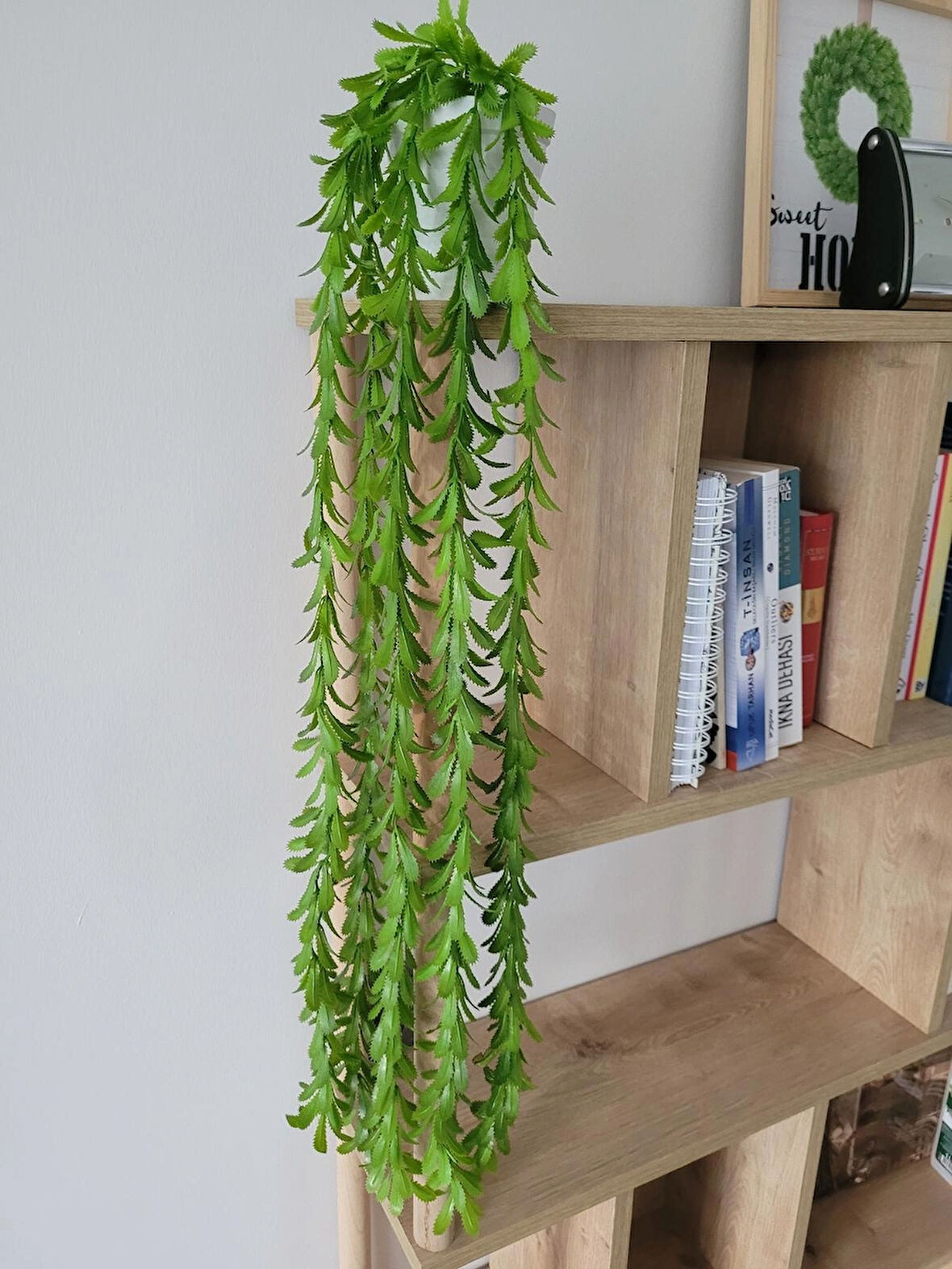 Elmas Saksılı 5 Dallı Yoğun Yapraklı Yapay Bitki Çiçek Sarkıt Dekor (90 Cm)